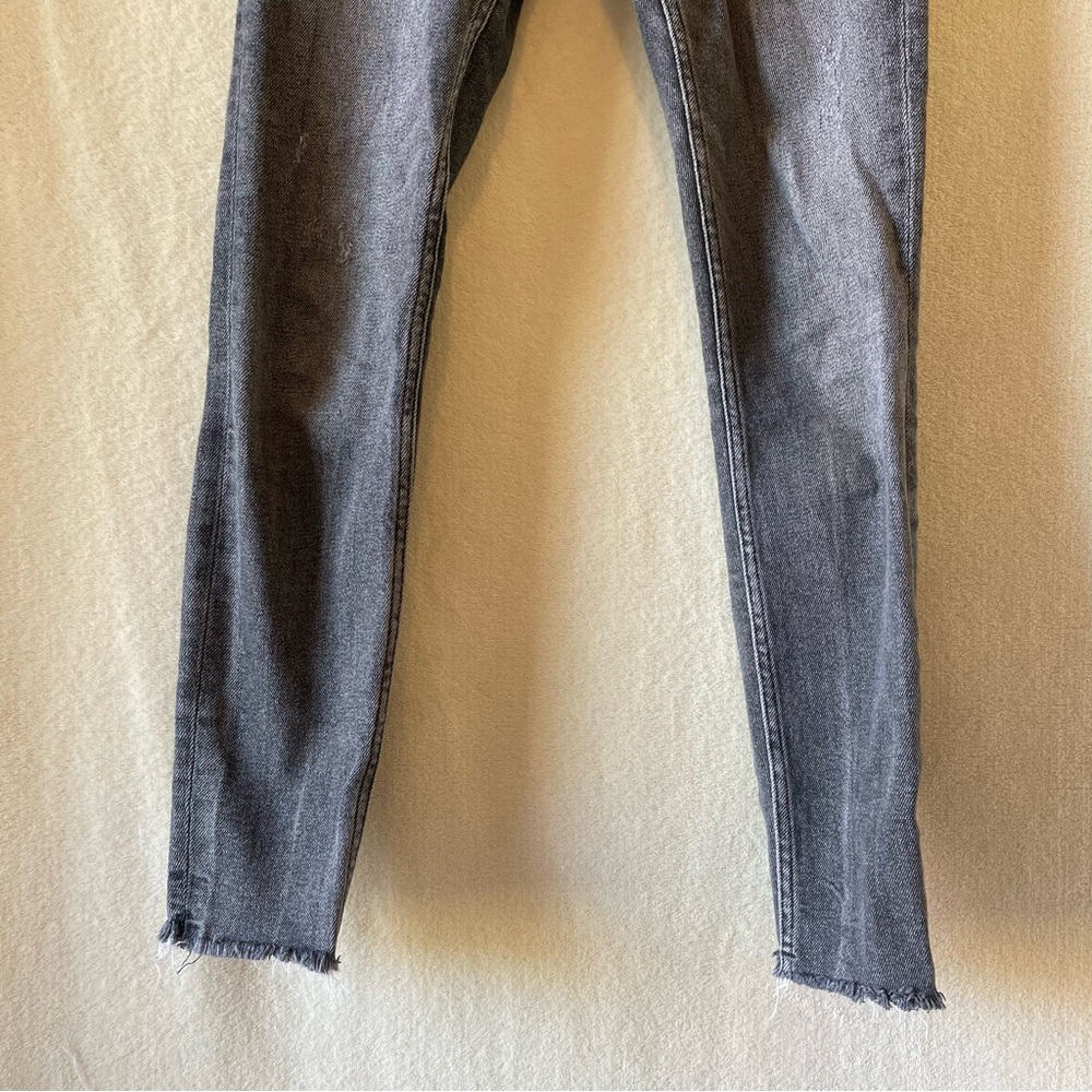 Zara Mid Rise Skinny Jeans Distressed Stretch Womens 2 Faded Black Raw Hem - Picture 3 of 13